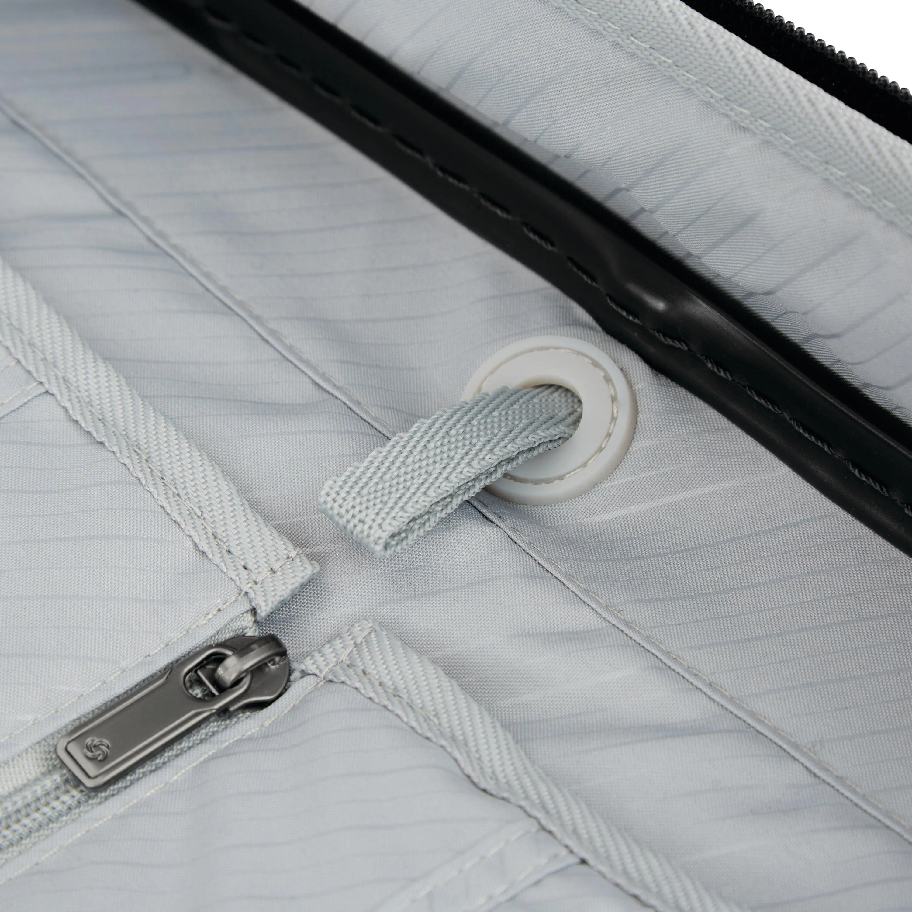 Elevation Plus Glider Medium Luggage