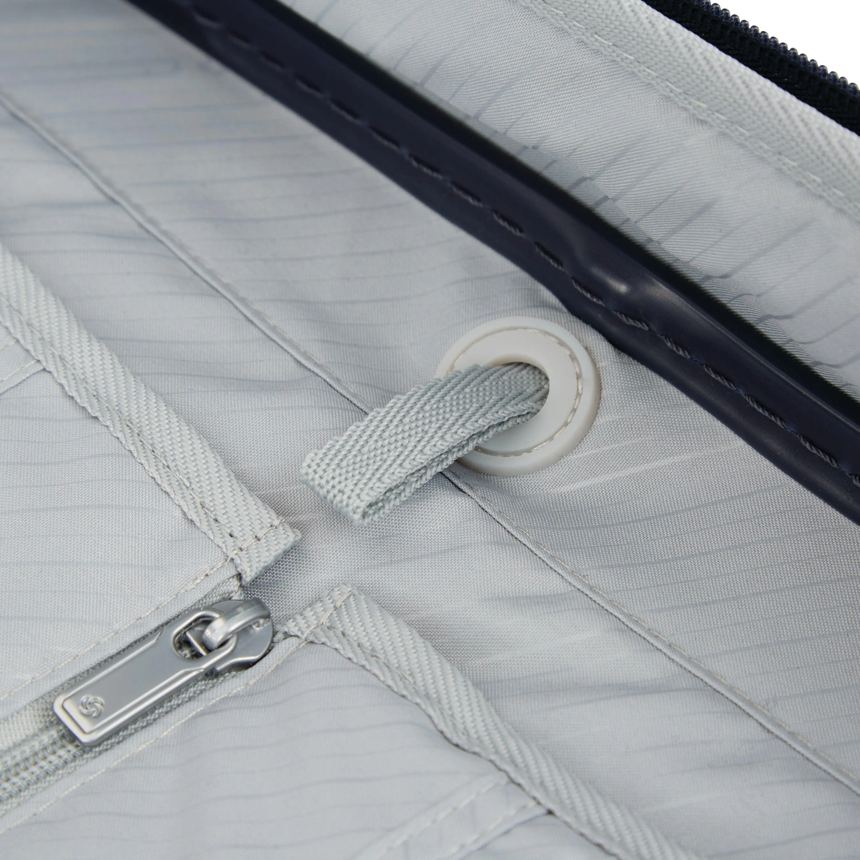 Elevation Plus Glider Medium Luggage
