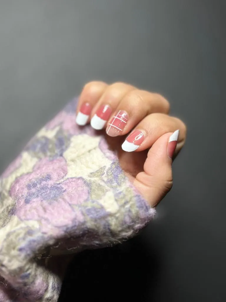 White French Tip Nails - Peachy Panorama - Nail Wraps (Standard)