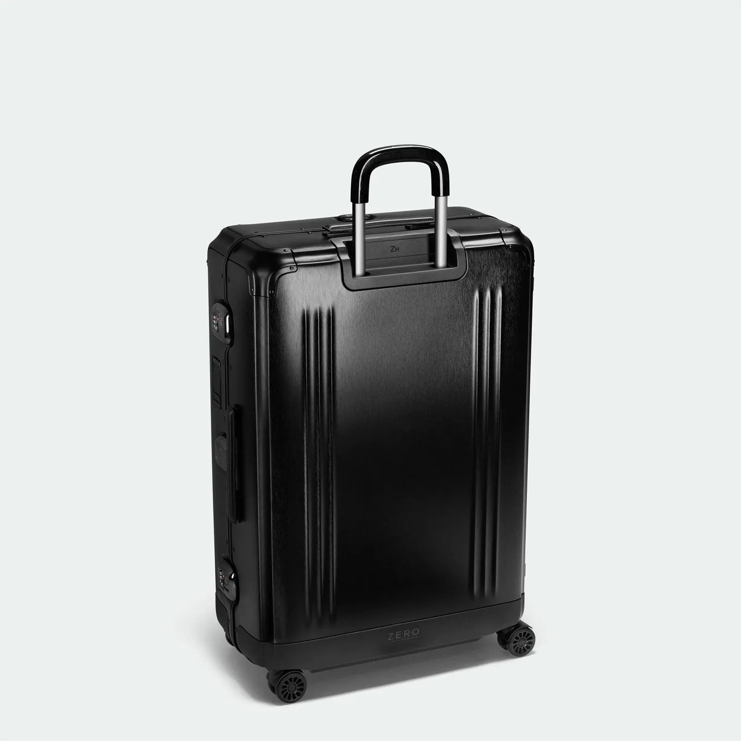 Zero Halliburton Pursuit Aluminum Medium Travel Case